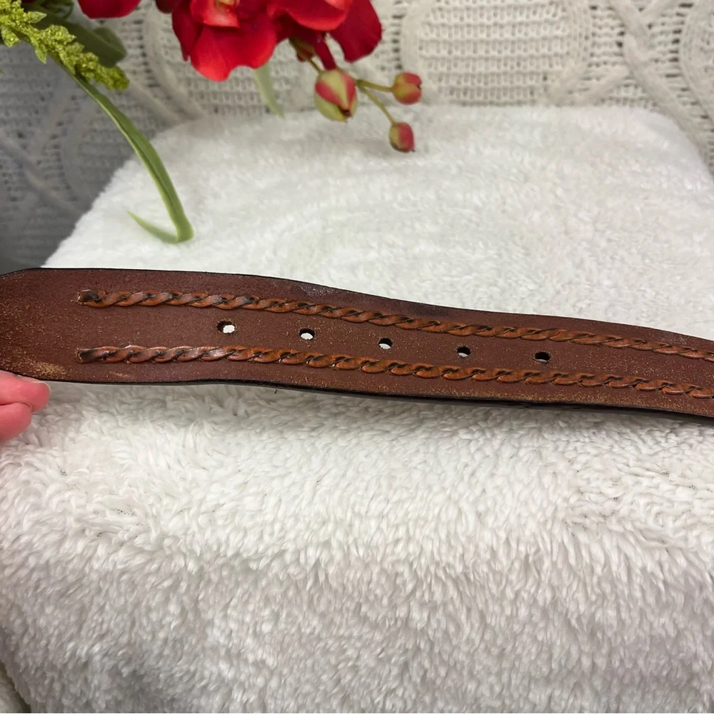 ROBERT GRAHAM | ‎ Brown Tooled Genuine Leather Heart & Floral Belt